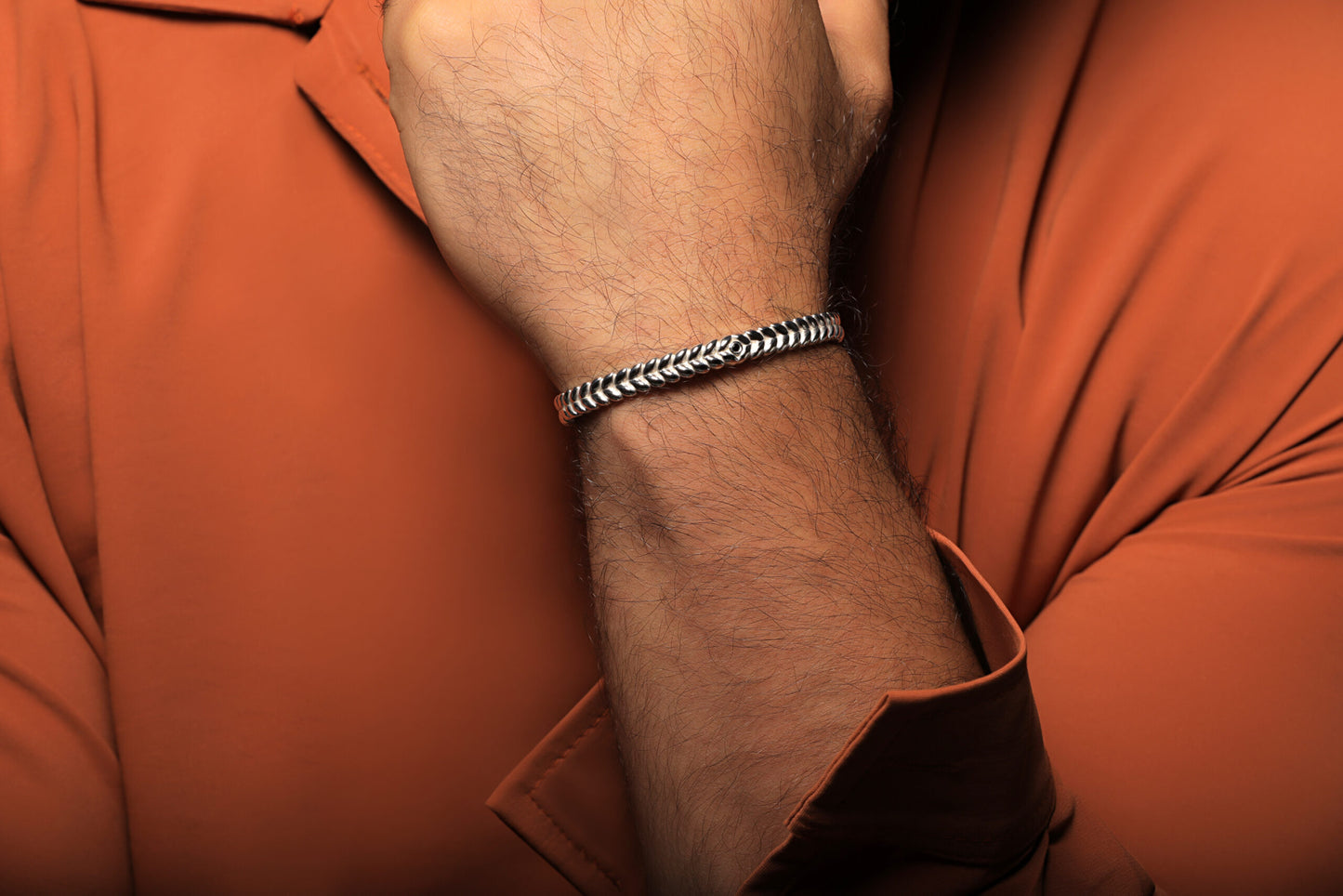 Laurel Bangle