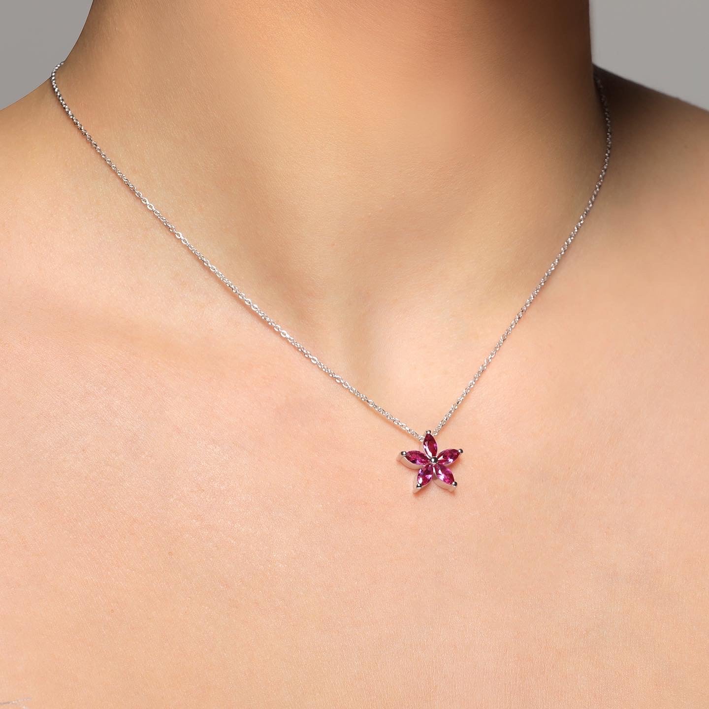 flora necklace-fuchsia